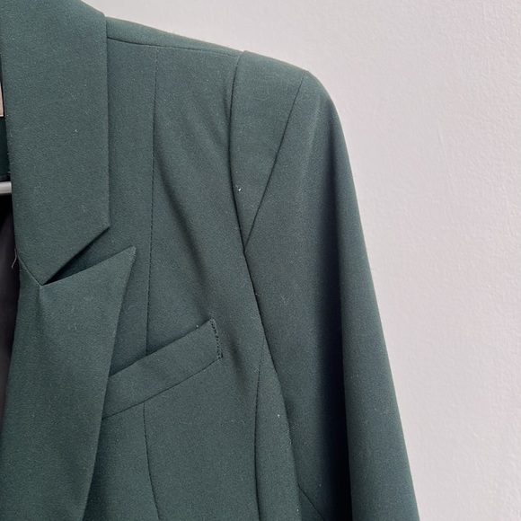 Love 21 beautiful emerald green fitted jacket - Picture 6 of 6